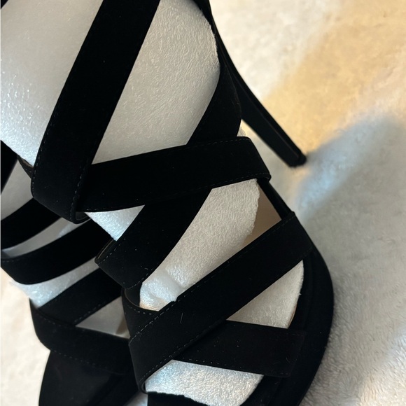 Brand New - Marcorepublic Ankle Strap Heel Height 5 Inches - Size 8 - box 79 - Picture 4 of 8